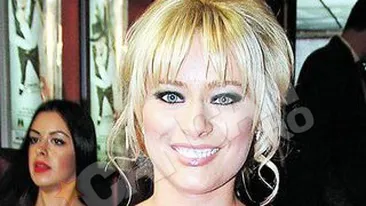 Laura Cosoi profita de vacanta si merge la SPA! Afla prin ce tara se plimba vedeta!