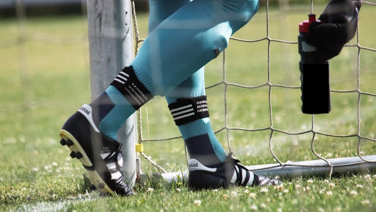 Doliu în lumea sportului! Un portar de 33 de ani a murit pe teren, în timpul meciului