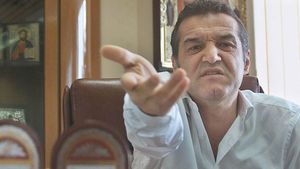 Show exploziv! "Gigi Becali" si "Florin Piersic", la "Romanii au talent"! Razi cu lacrimi daca vezi faza asta