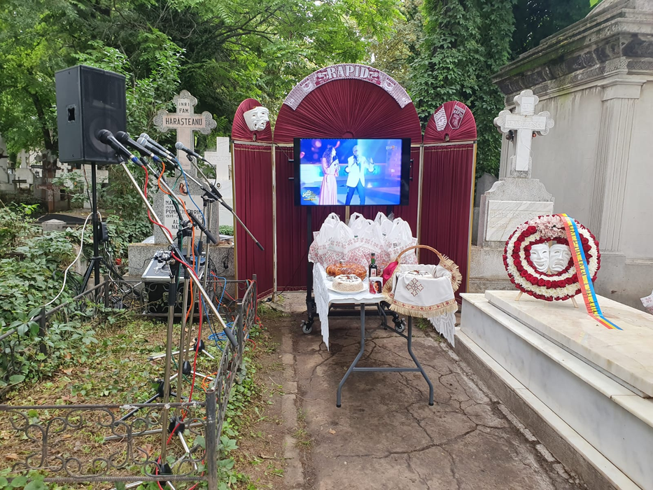 40 de zile fără Ion Dichiseanu! Imagini în premieră de la parastasul marelui actor