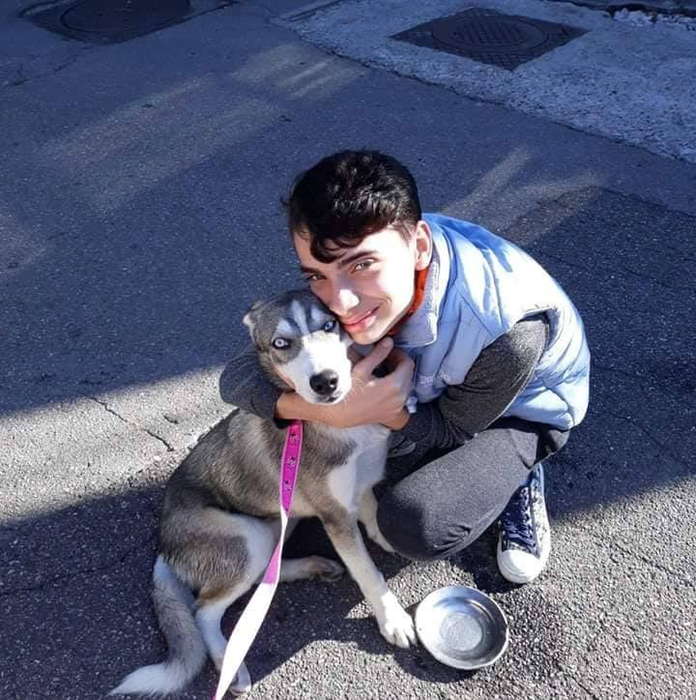 Costi este un adevărat iubitor de animale