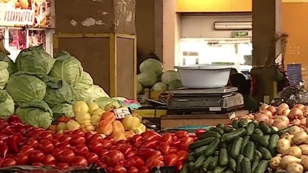 Cel mai scump Paște! Prețurile în piețe au luat-o razna. Cu cât se vinde un kilogram de castraveți