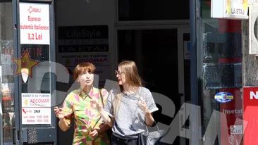 Familia e reunita si fericita! Sotii Albu si-au impartit atributiile: Mihai se ocupa de fetita, Iulia de cariera