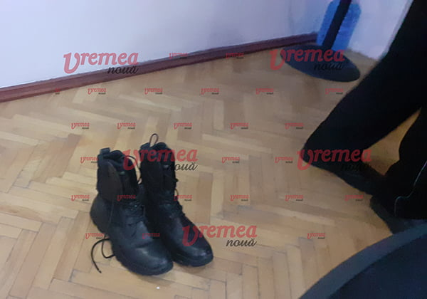 Un polițist din Bârlad și-a scos uniforma la vânzare pe OLX! Șeful lui a primit coletul