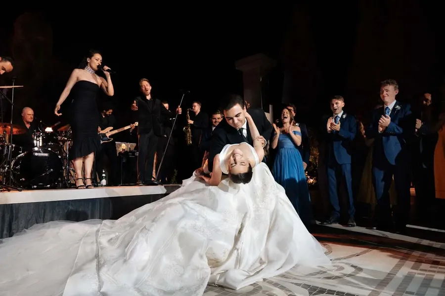 Nunta fastuoasă a româncei a ajuns în paginile Vogue. sursă - German Larkin, British Vogue