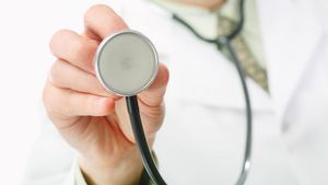 Ce înseamnă când visezi că eşti bolnav. Ce spune asta despre relaţia cu persoanele iubite, care e legătura cu afacerile