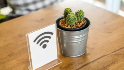 Obiectele din casă care îți încetinesc netul. Cum repari semnalul Wi-Fi