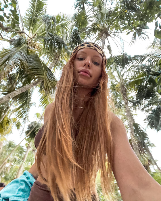 Cum arăta Carmen Grebenișan de la Survivor 2023, înainte să își facă operațiile estetice. Blonda de la Pro TV zici că-i alt om!