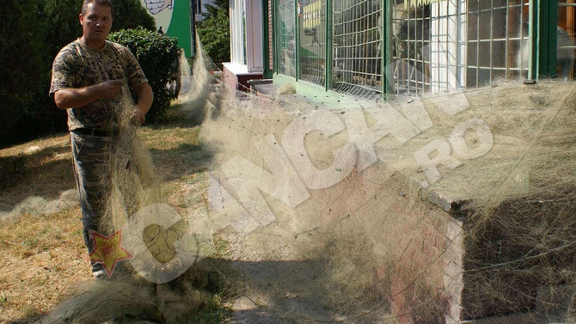 Captura de la braconierii gorjeni! Au "pescuit" un kilometru de setca din Jiu