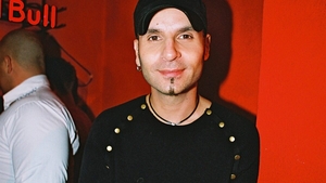 Mircea Zara, vampirul care prezenta muzica la TV în anii 2000. Omul care nu îmbătrânește niciodată