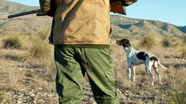 A murit dupa ce a jucat ruleta ruseasca cu cainele sau