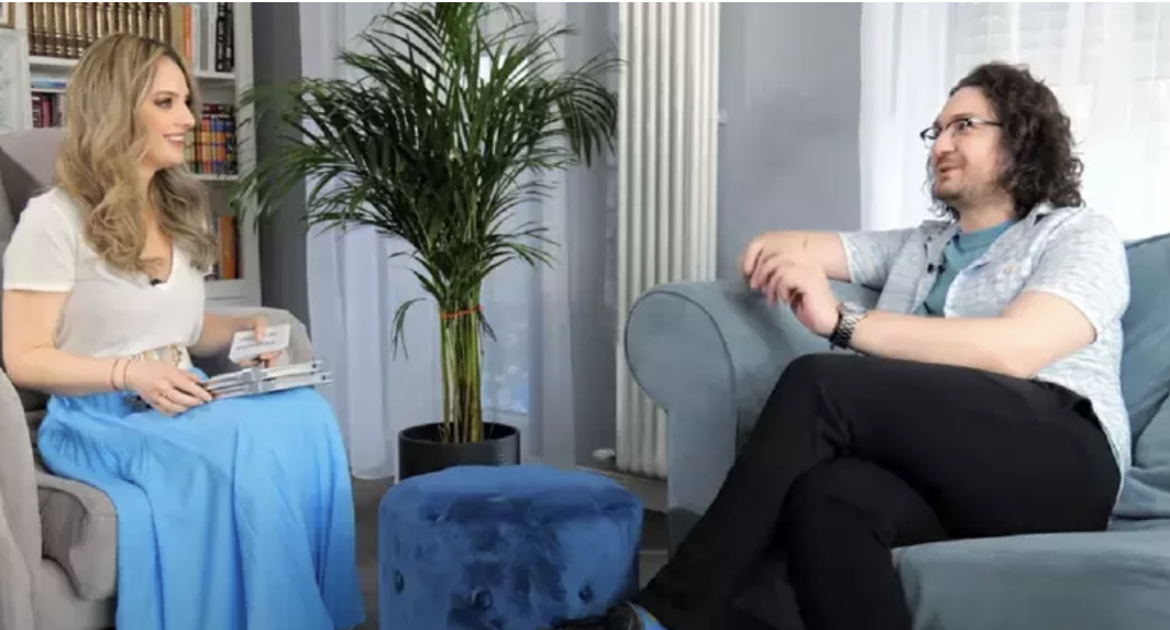 Florin Dumitrescu și-a prezentat vila de lux. Cum și-a renovat cheful de la Pro TV casa: „Viața e mai mișto cu…”