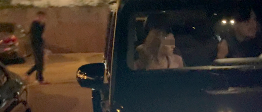 Bursucu se plimbă cu un Mercedes G Klasse / Sursă foto: CANCAN