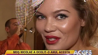 VIDEO Gina Pistol l-a suparat pe Mos Nicolae? Vedeta nu a primit nimic in ghetute, desi a fost cuminte!