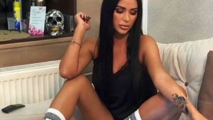 Daniela Crudu ”muncește” din greu să se recupereze după drama cu fostul iubit! Ce face când este singură acasă