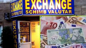Curs valutar BNR 25 septembrie 2020. Românii au crezut că nu văd bine. Cât a ajuns să coste azi 1 euro - creșterea e alarmantă