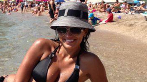 Adelina s-a dezbracat si s-a lasat pozata asa! Detaliul care i-a facut pe fani sa exclame: "Semeni cu o..." Vezi fotografia