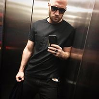 Mihai Bendeac își tunează mașina. Ce număr de înmatriculare are și de ce nu a vrut să o vândă: „Am început să plâng”