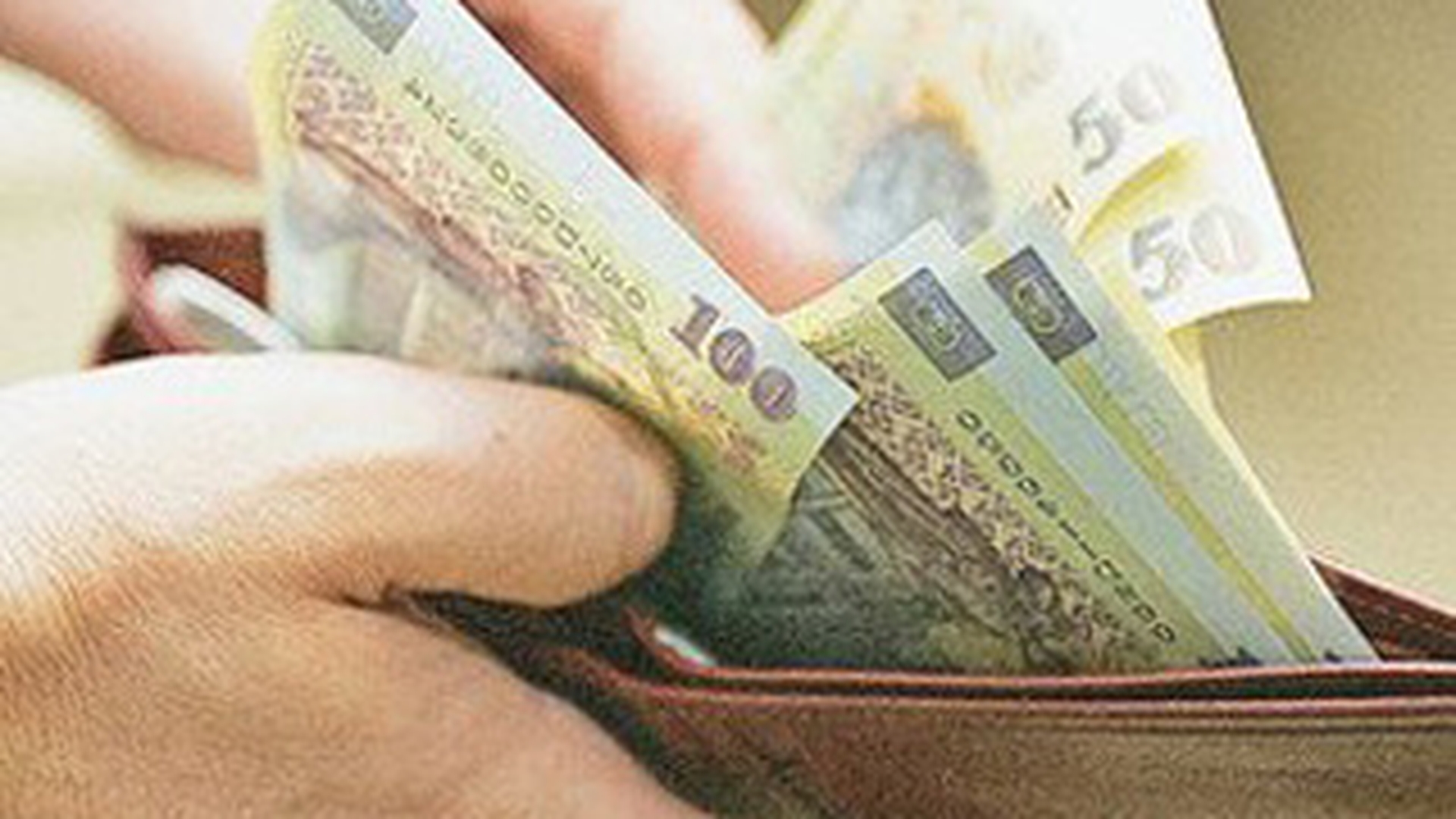 Un jandarm din Salaj a returnat un portmoneu cu peste 1.100 de lei si acte, pierdut de o femeie