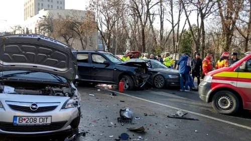 El e şoferul care a provocat accidentul din Calea Griviţei pentru că îşi bătea soţia! Bărbatul consumase droguri şi voia să-şi omoare partenera de viaţă! Cinci persoane au fost rănite în urma accidentului