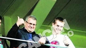 Mentalistul a stat in tribune langa Iuliu Muresan la meciul CFR - Steaua. Gog l-a hipnotizat pe Tatarusanu!
