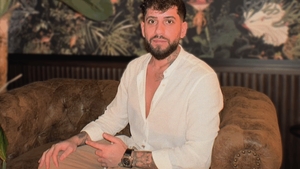 Fulgy de la Clejani s-a reabilitat complet! A renunțat la “fumuri”, a terminat cu Bia Khalifa și s-a dus la Burj Khalifa!