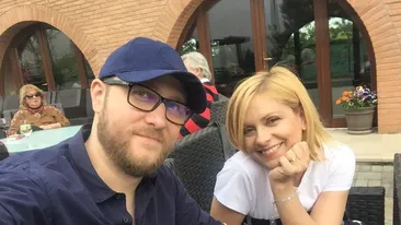 Simona Gherghe aniversează doi ani de căsnicie. Ce mesaj le-a trimis fanilor prezentatoarea