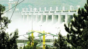 Otrava din Ungaria a ajuns in Romania! Oamenii isi fac provizii de apa