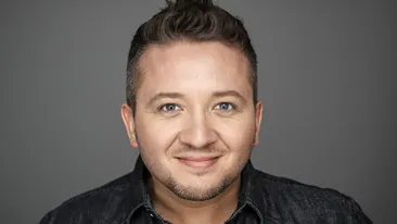 El este cel care se ascunde in spatele paginilor de Facebook ale vedetelor! Dezvaluirile inedite ale lui Florin Grozea