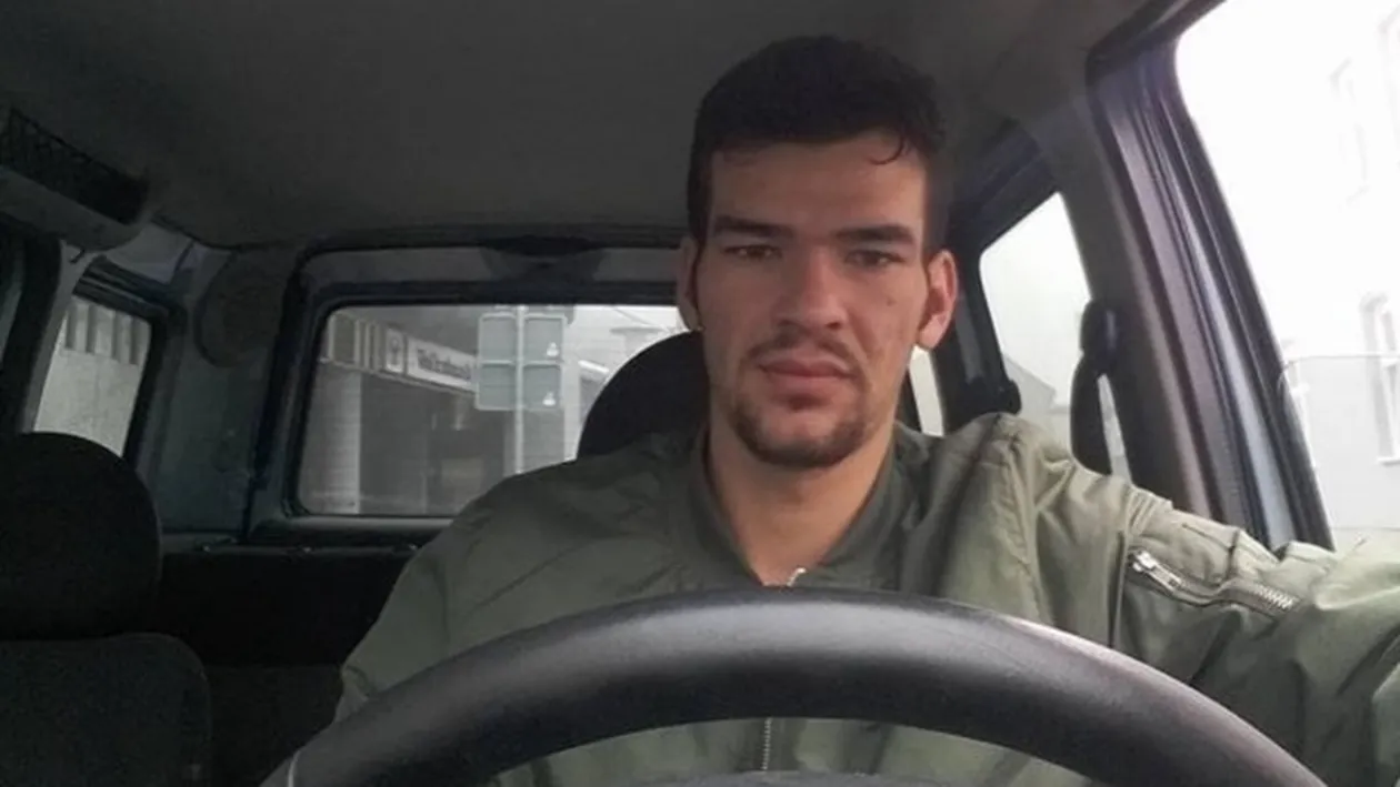 Andrei a fost găsit mort în baie, de către mama sa. Ce s-a întâmplat, după apelul la 112