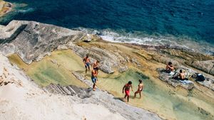 Bătaie de joc la adresa unei familii de români la un all inclusive din Spania: "Am avut senzația că stăm într-un cămin"