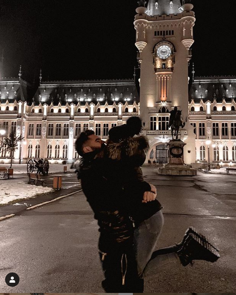 Nicole Cherry și Florin Popa nu ratează nicio ocazie pentru a se săruta