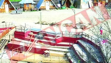 Baile de la Telega, inghitite de alunecarile de teren