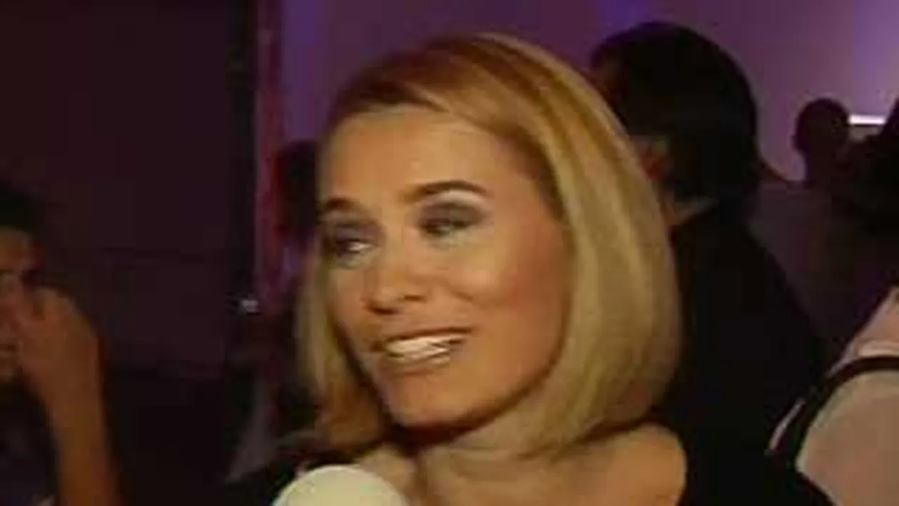 VIDEO Andreea Esca a uitat primul sarut! Nu mai stiu cand a avut loc!