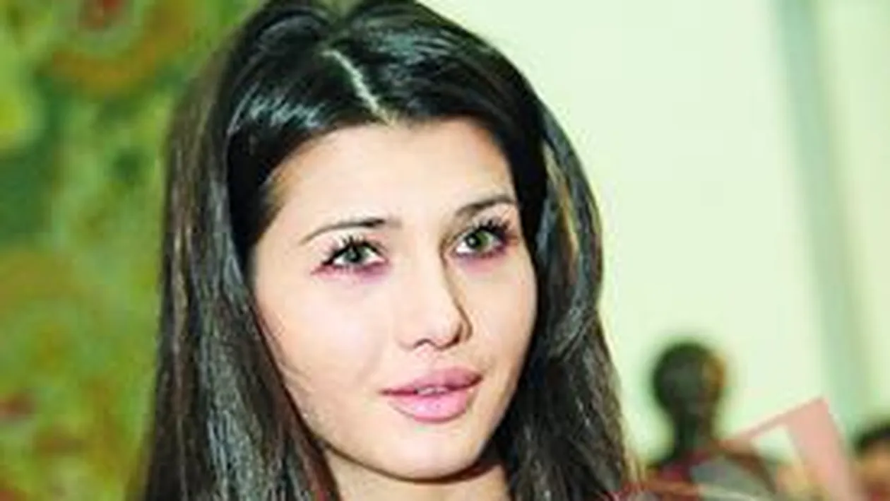 Elena Basescu are o sosie artista celebra