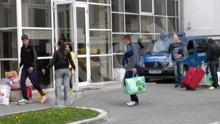 Sportivii si-au adus plapumi pentru arestul din Brasov