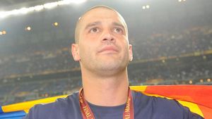 Primele fotografii cu Cristi Chivu de pe patul de spital! Uite cat de mult a slabit fotbalistul
