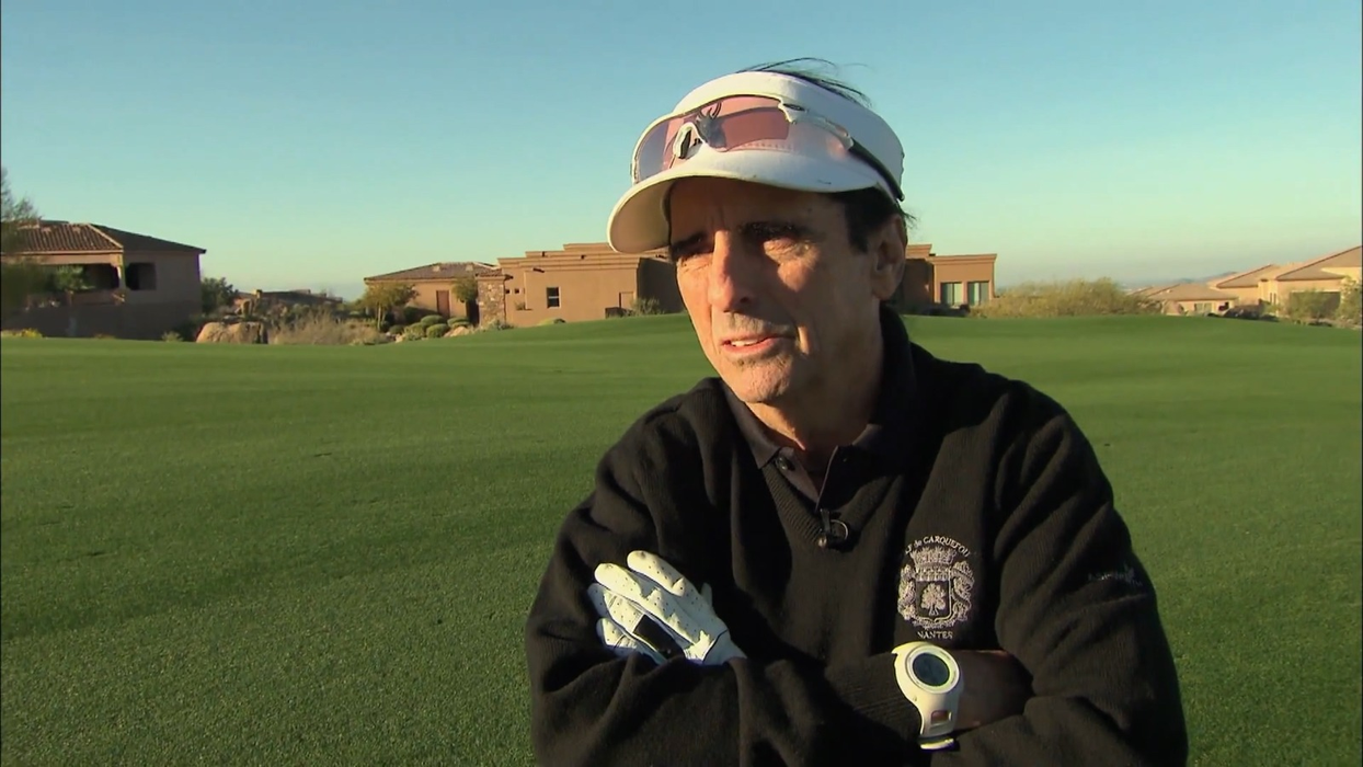 Alice Cooper a învins viciul băuturii pe terenul de golf