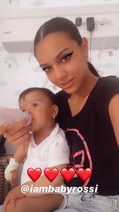Karmen a primit o veste neașteptată de la medicii care au tratat-o pe fiica ei în spital! Mărturisirile emoționante făcute de artistă