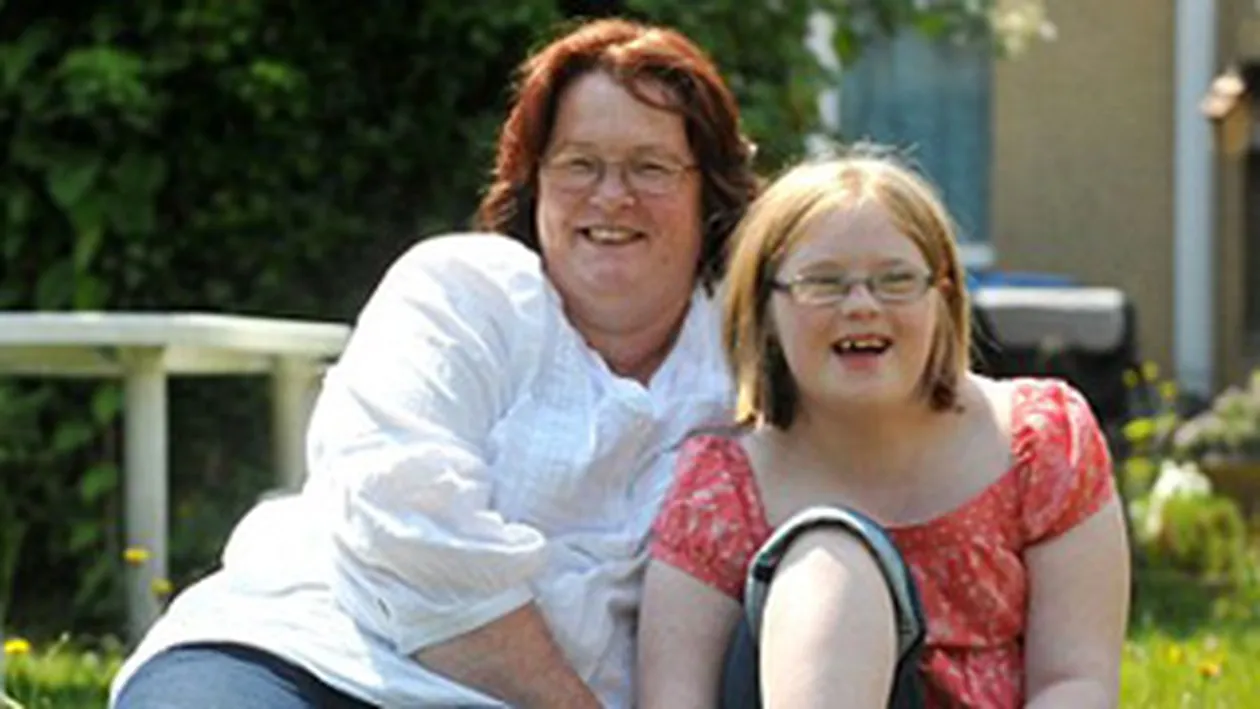 Nu au lasat-o sa urce in avion din cauza bolii cu care s-a nascut