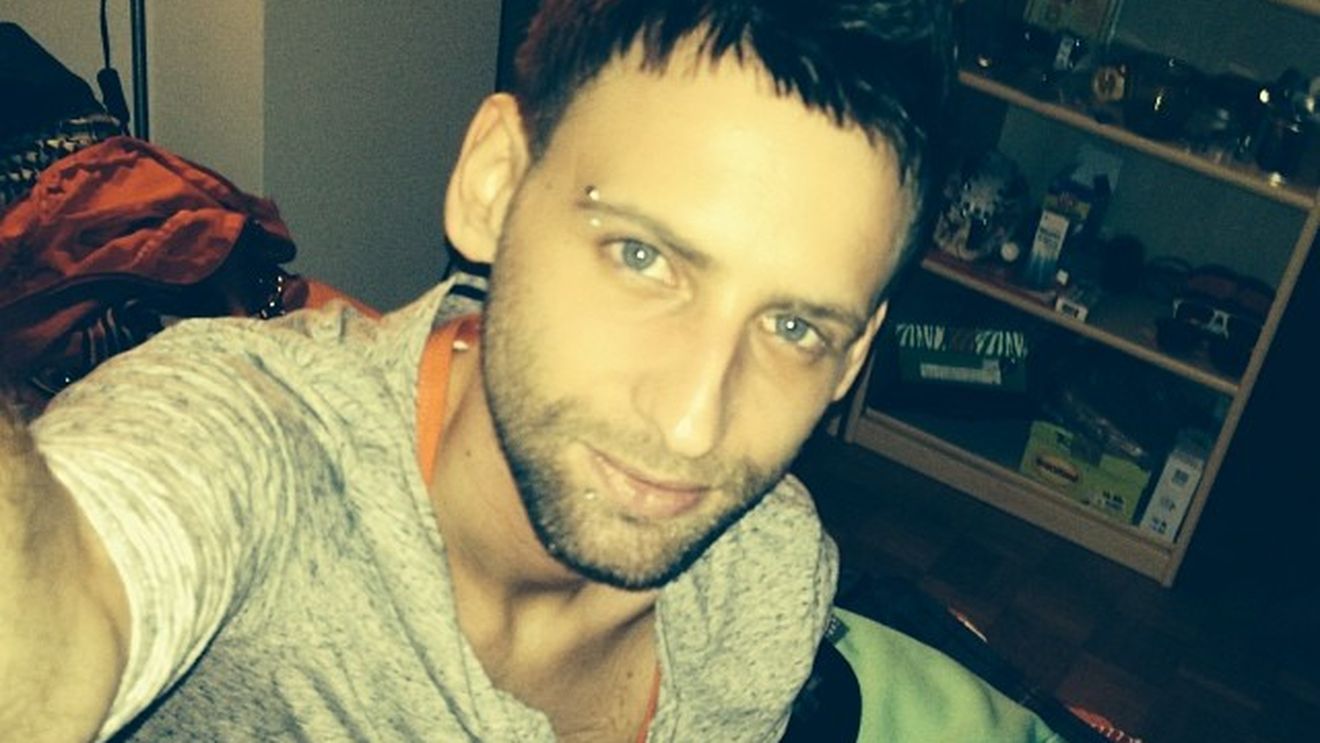 Inna ar vrea ca acest filmulet sa fie sters de pe internet! Ce a patit dupa ce un fan s-a urcat pe scena! Totul a fost inregistrat