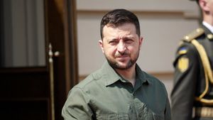 Zelenski nu l-a uitat pe jurnalistul care a făcut mișto de ținuta lui! Cum l-a umilit când l-a văzut în SUA