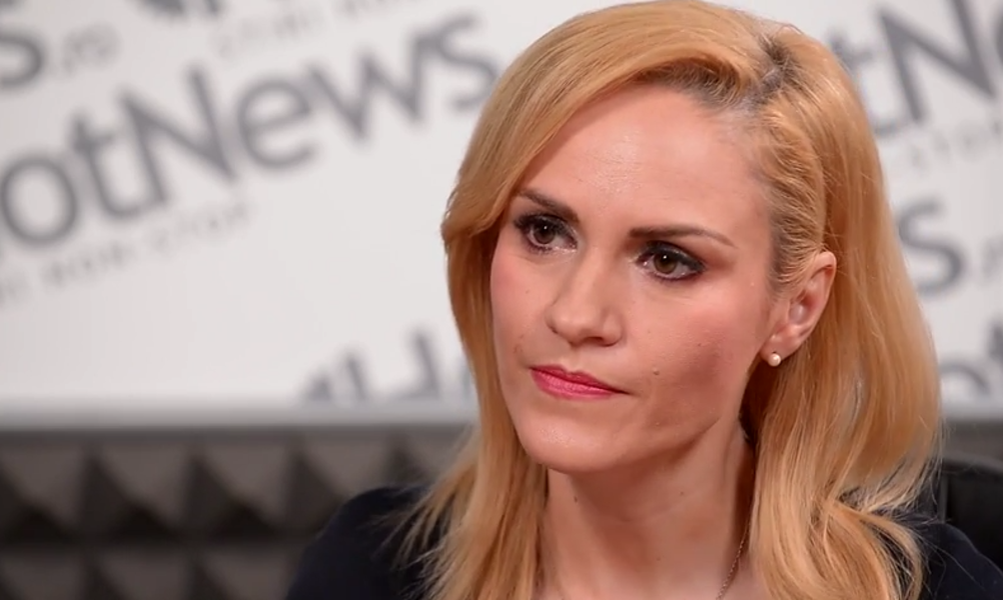 Anunțul făcut de Gabriela Firea: ”De mâine, elevii care învață în București au gratuitate pentru transportul public în comun”