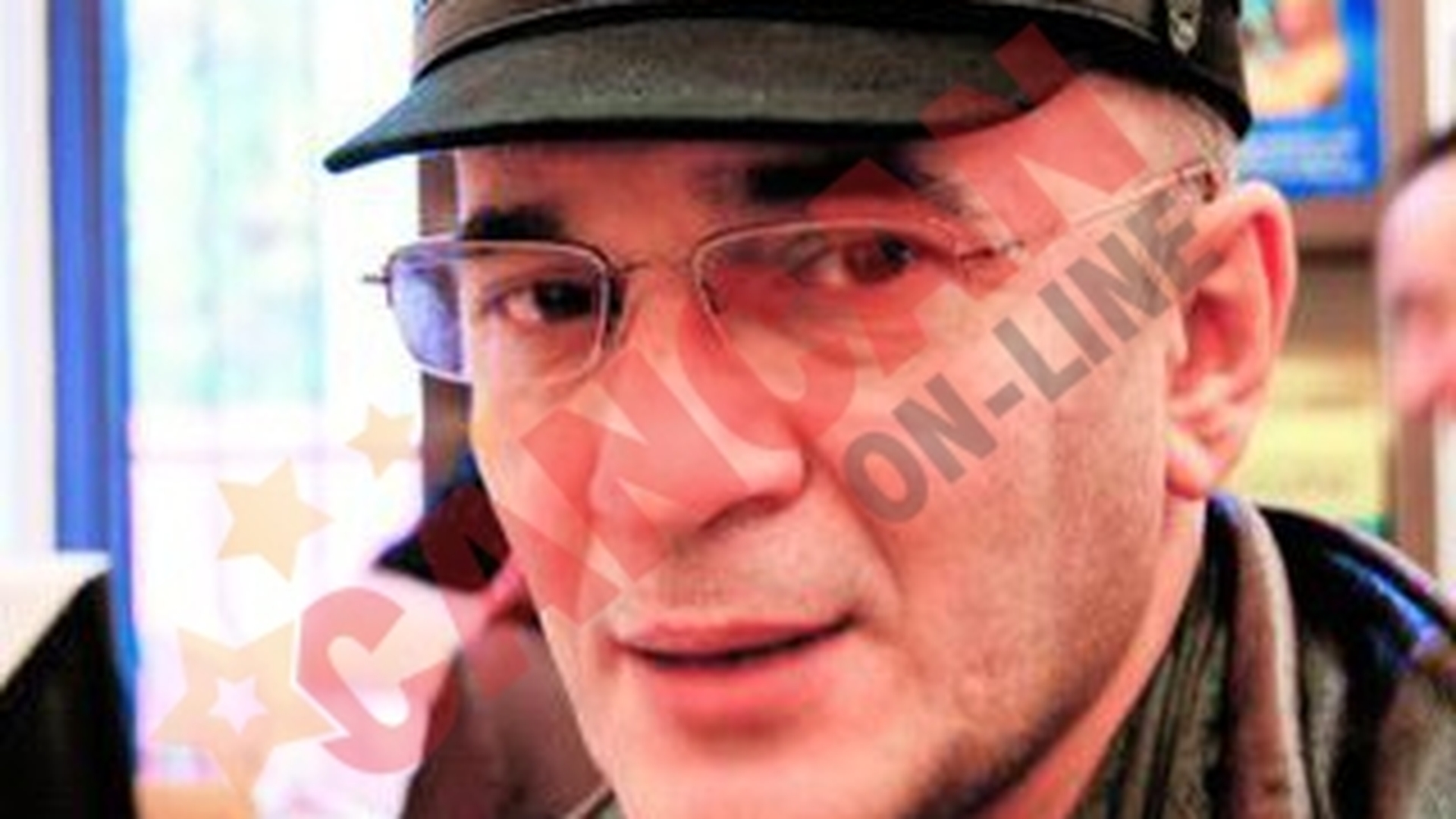 Caruselul identitatilor false