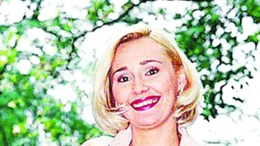 Elena Lasconi a facut din hobby o afacere. Vinde prajituri facute cu mana ei