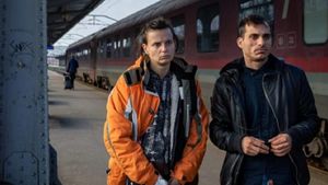 Povestea dureroasă a doi oameni fără adăpost, care își împart iubirea pe o bancă din Gara de Nord. Cum resimt cei doi pandemia de coronavirus, lăsați în voia sorții