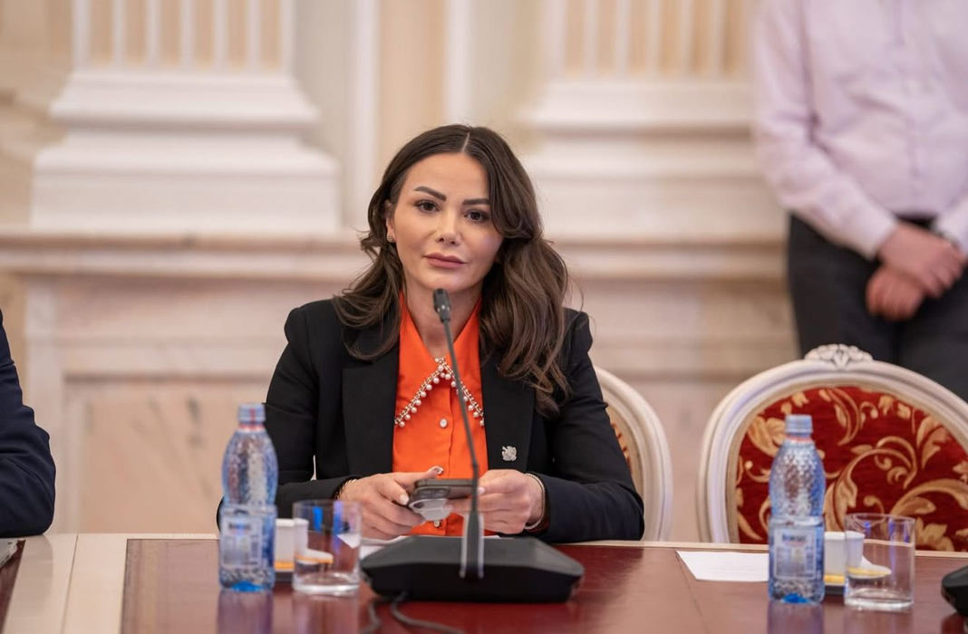 Schimbarea la față a deja celebrei senatoare: Valentina Aldea, social media vs realitate