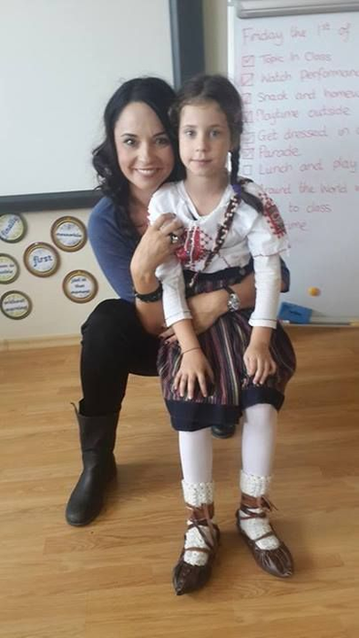 Cu cine seamănă mai mult fiica Andreei Marin și a lui Ștefan Bănică! Violeta are 12 ani și ochii ei sunt albaștri
