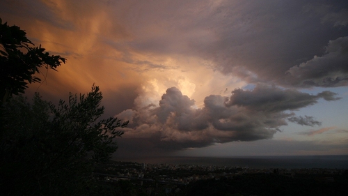 Anunțul îngrijorător al ANM cu privire la vremea din weekend. Ce spun meteorologii că ne așteptă