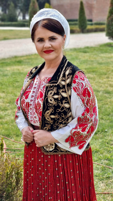 Războiul dintre Niculina Stoican și Constantin Enceanu a trecut la alt nivel! Cum l-a umilit artista pe interpret, după ce acesta a dat-o în judecată! ”Jenant! M-a pus să dau examenul de capacitate la 59 de ani”